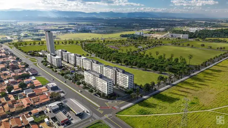 Vista aérea ampla do Caminho das Pitangueiras dentro da Cidade Sete Sóis
